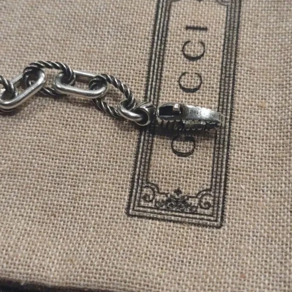Gucci Luxury Statement Bracelet - Picture 5 of 7